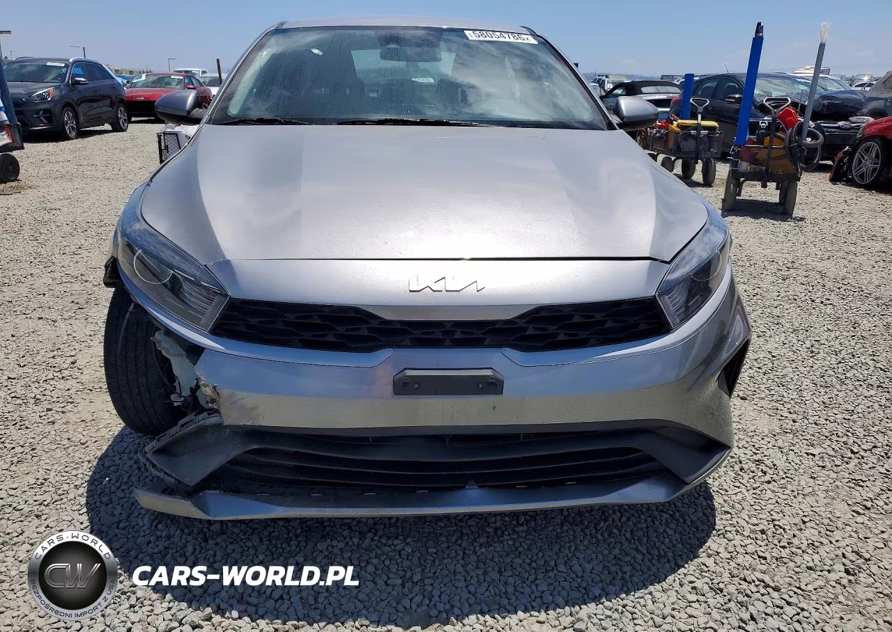 2023 Kia Forte Lxs VIN:3KPF24AD4PE604424 - 5