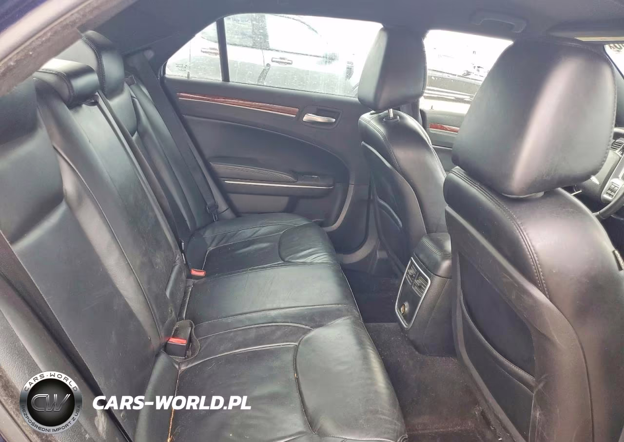 2014 Chrysler 300 VIN:2C3CCAAG0EH200065 - 10