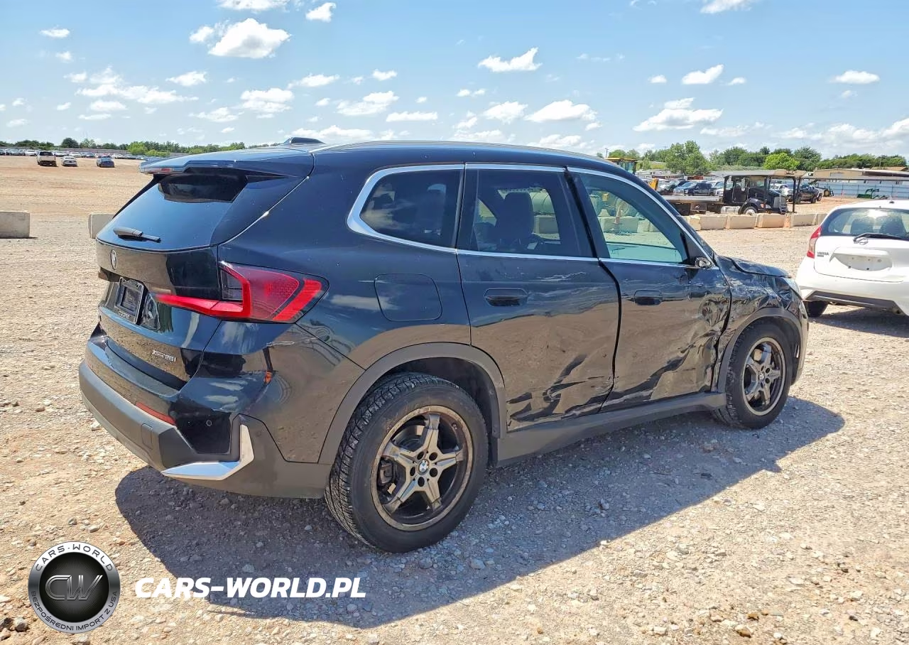 2023 BMW X1 xDrive28I VIN:WBX73EF07P5X88527 - 3