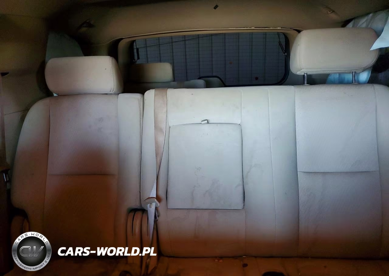 2010 Chevrolet Tahoe C1500 Ls VIN:1GNMCAE3XAR168802 - 10