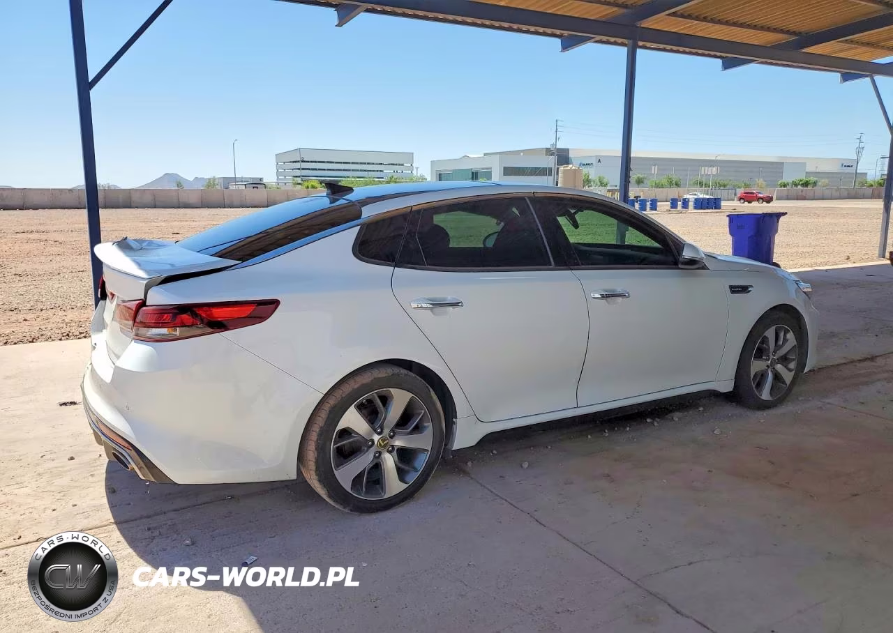 2018 Kia Optima Sx VIN:5XXGW4L26JG216744 - 3