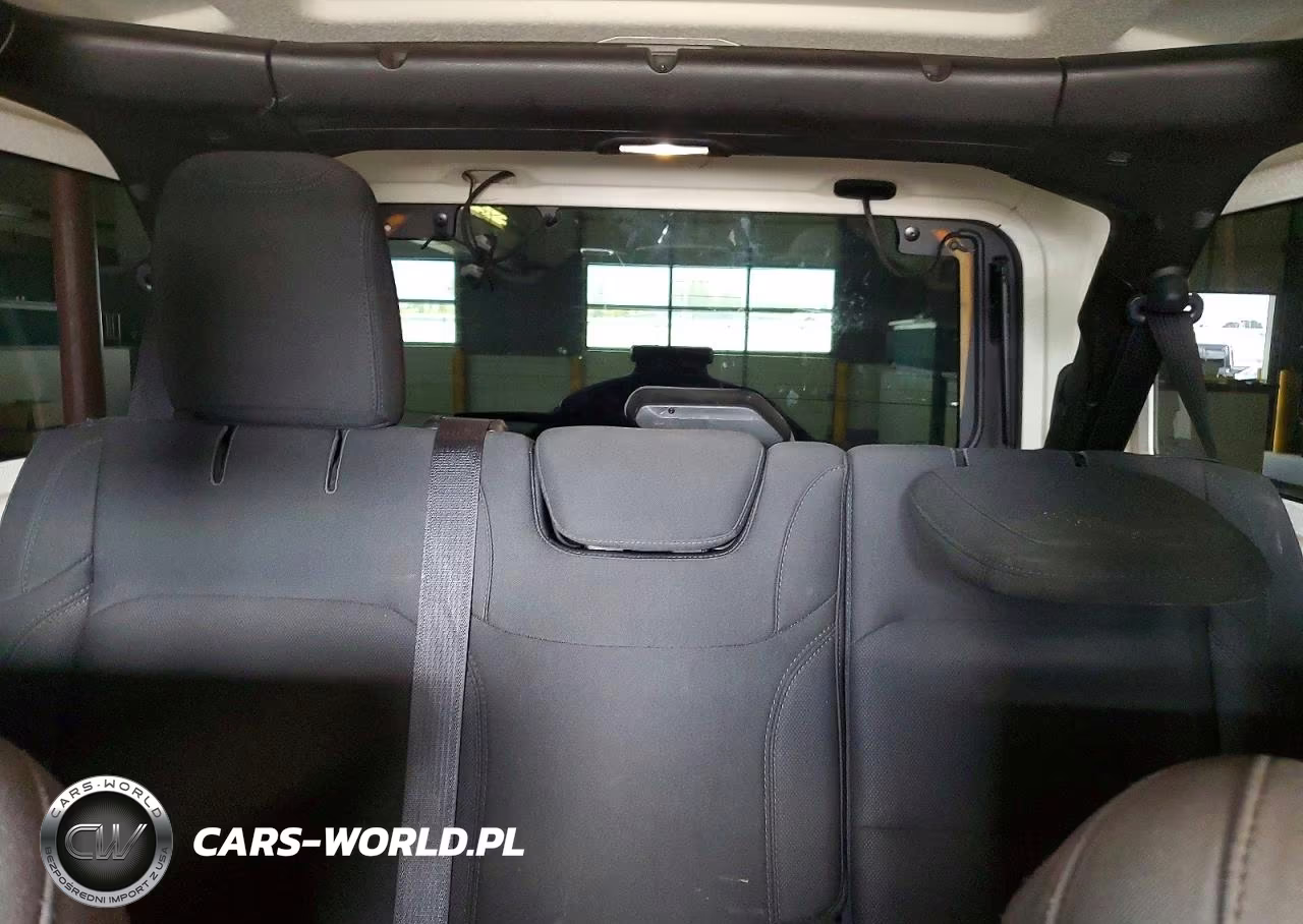 2018 Jeep Wrangler Unlimited Sport VIN:1C4HJXDN5JW189404 - 10