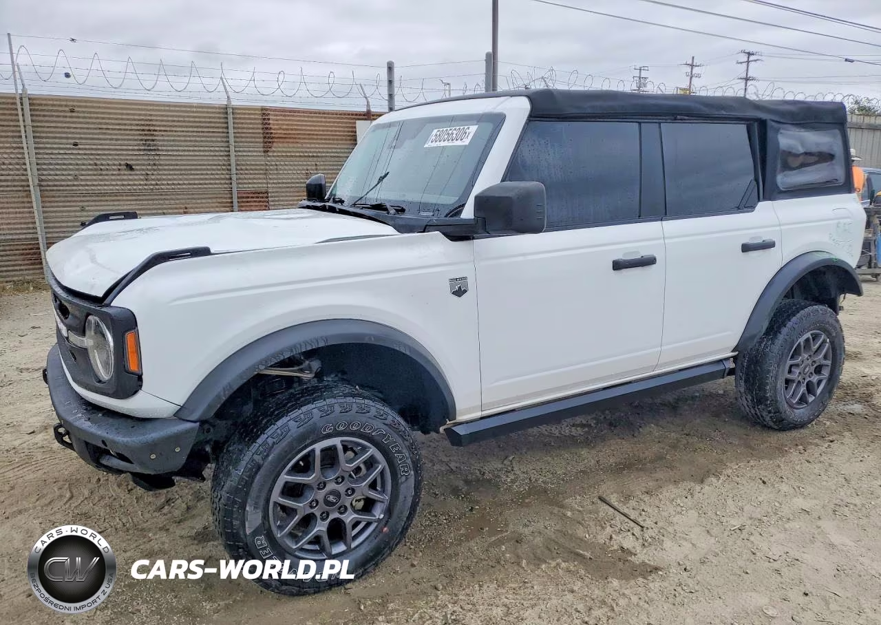 2022 Ford Bronco Base – zdjęcie 1 z 14
