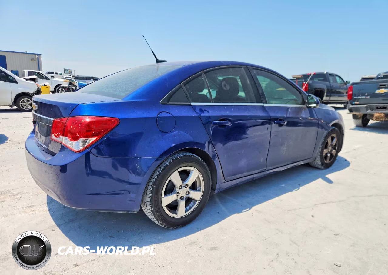 2013 Chevrolet Cruze Lt VIN:1G1PC5SB2D7266062 - 3