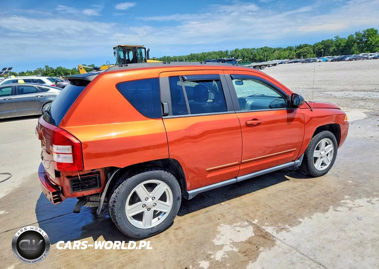 2010 Jeep Compass Sport VIN:1J4NT4FA1AD504744 - 3