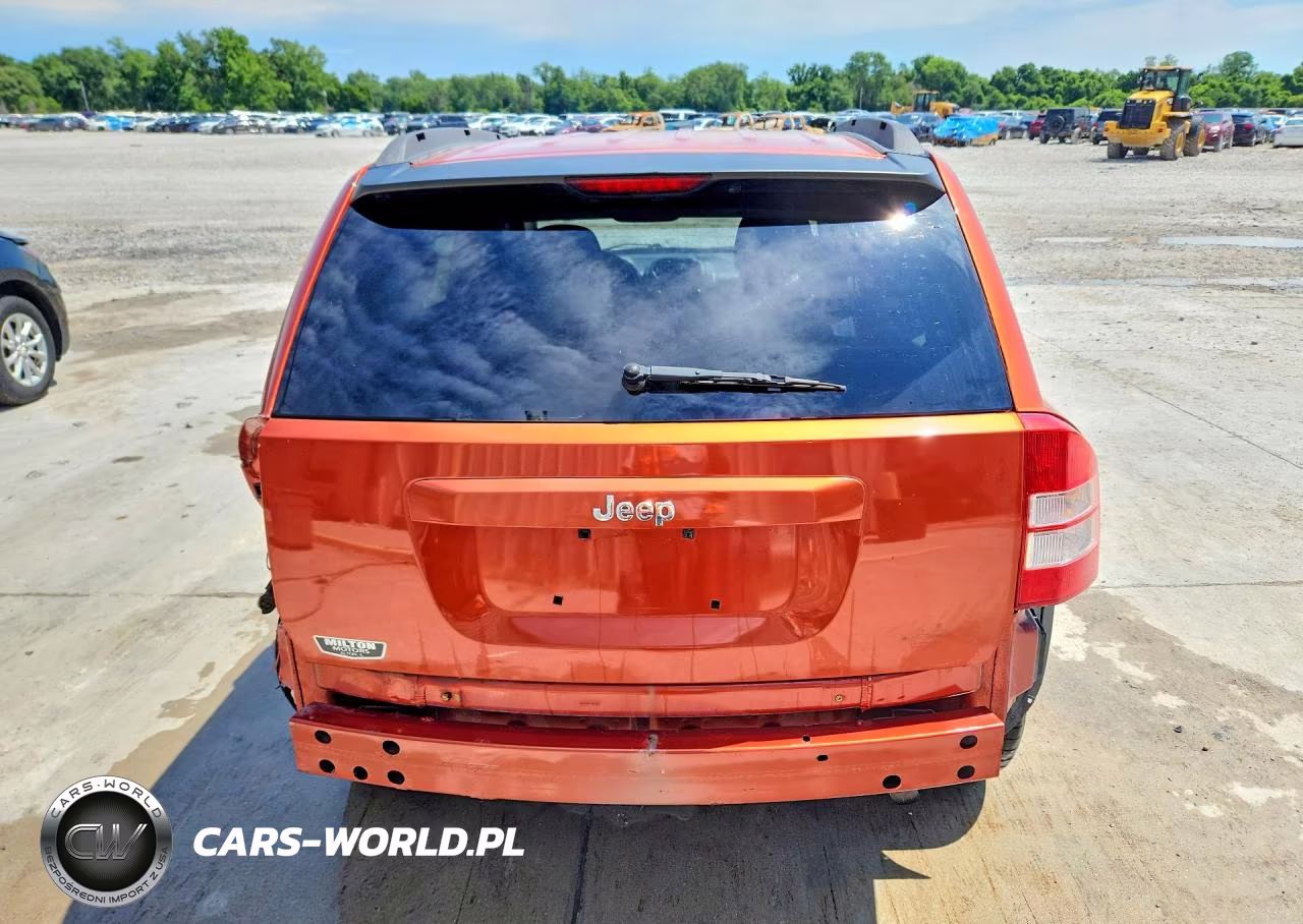 2010 Jeep Compass Sport VIN:1J4NT4FA1AD504744 - 6