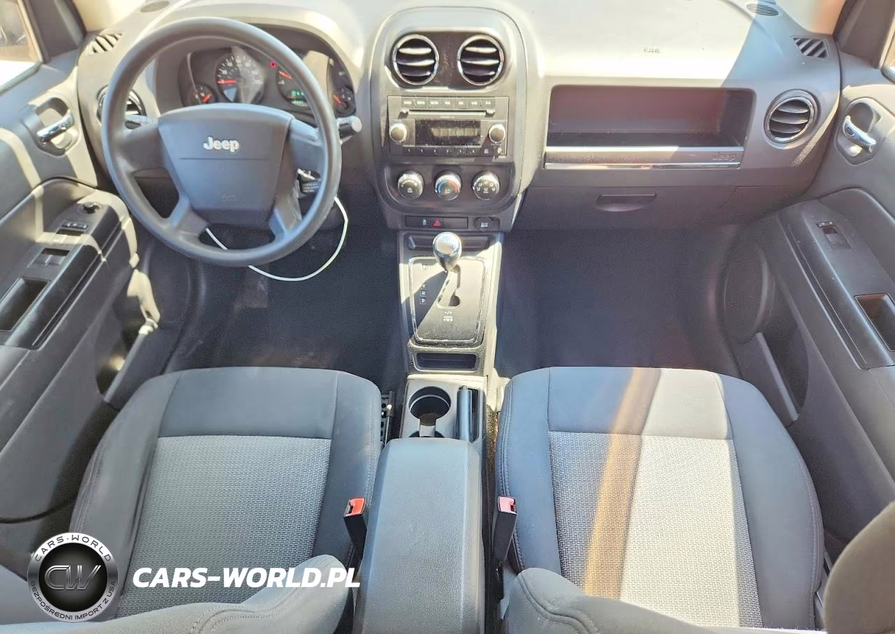 2010 Jeep Compass Sport VIN:1J4NT4FA1AD504744 - 8