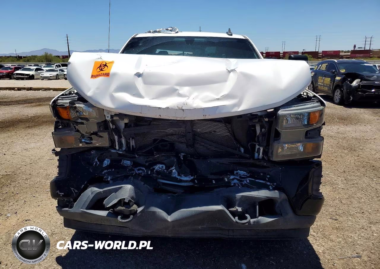 2020 Chevrolet Silverado K1500 Custom VIN:3GCUYBEF2LG381174 - 5