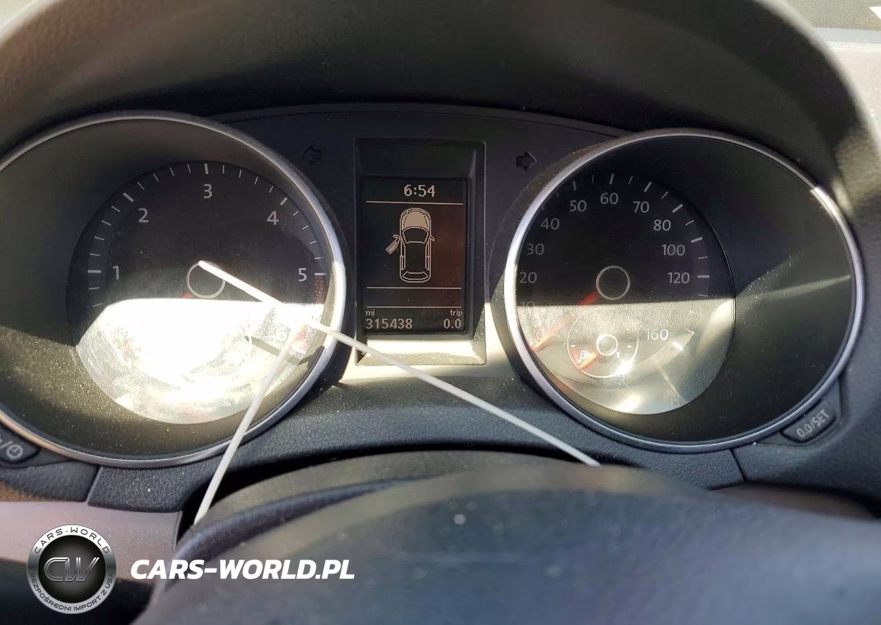 2014 Volkswagen Golf VIN:WVWDM7AJ4EW002120 - 9