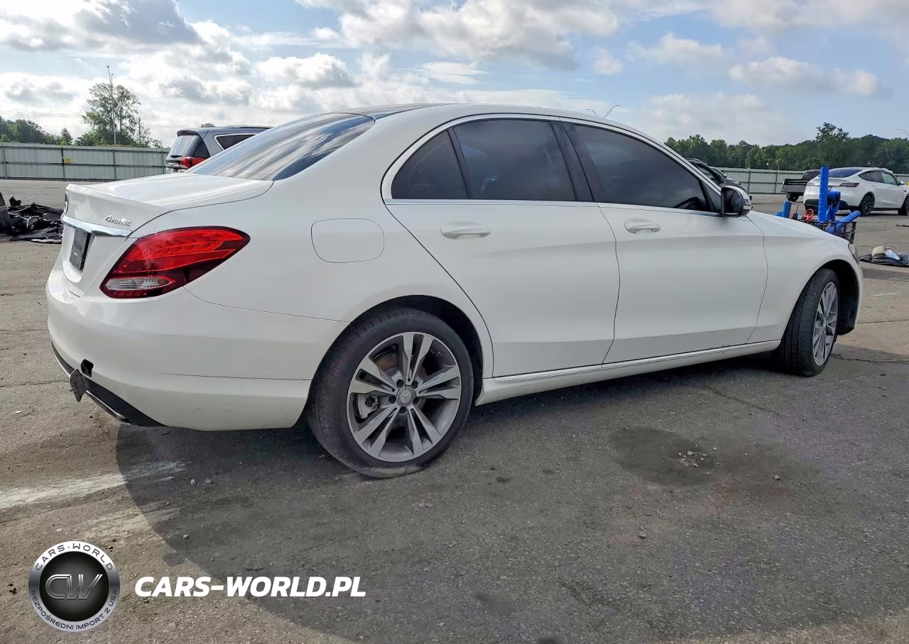 2016 Mercedes-Benz C 300 4Matic VIN:55SWF4KB3GU156056 - 3