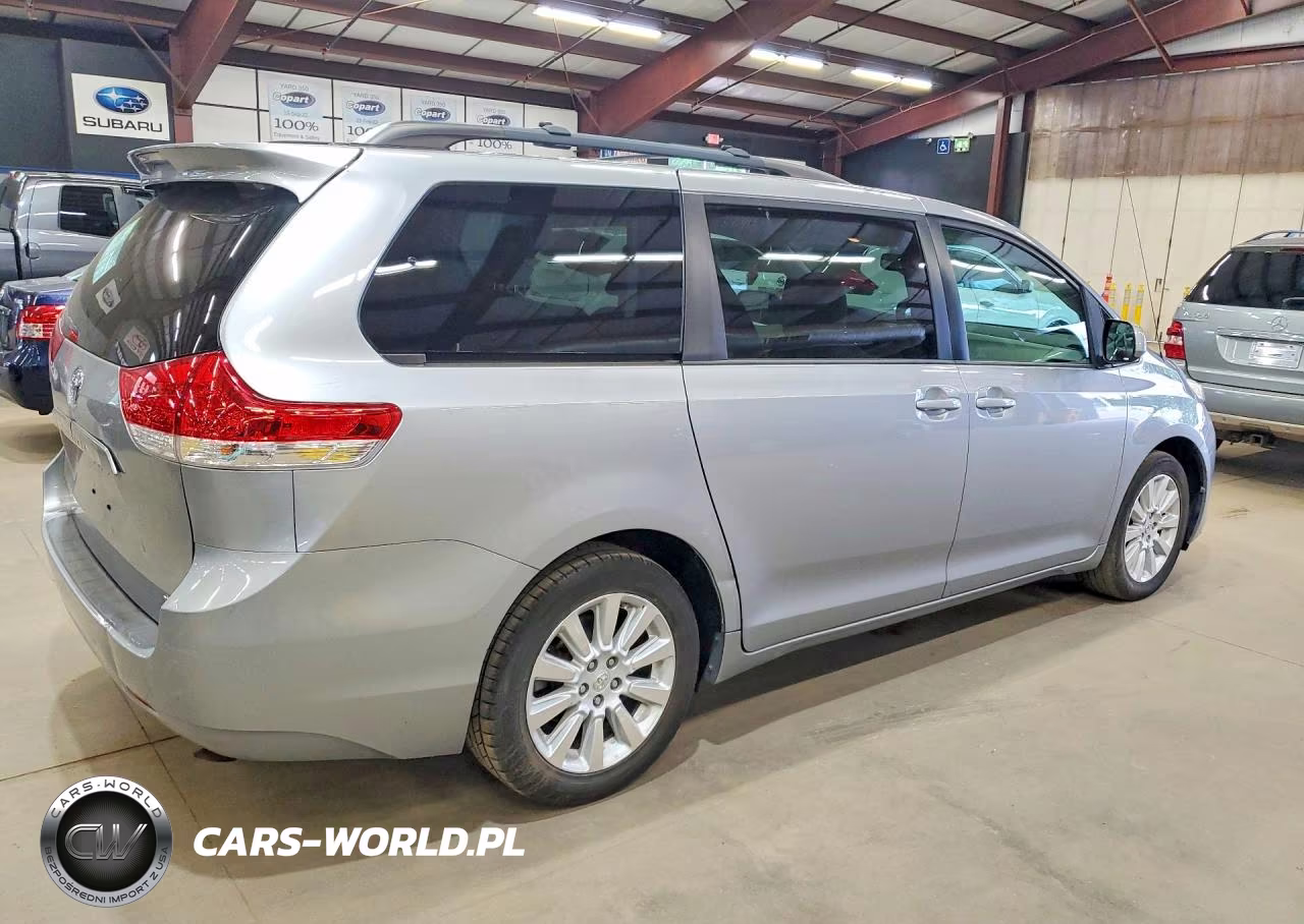 2013 Toyota Sienna Xle 7-Passenger VIN:5TDDK3DC6DS053919 - 3