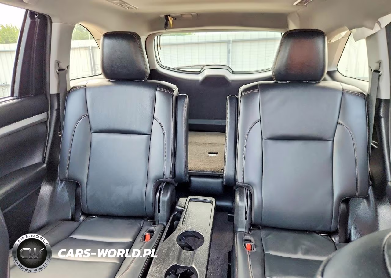2019 Toyota Highlander Xle VIN:5TDKZRFH6KS301159 - 10