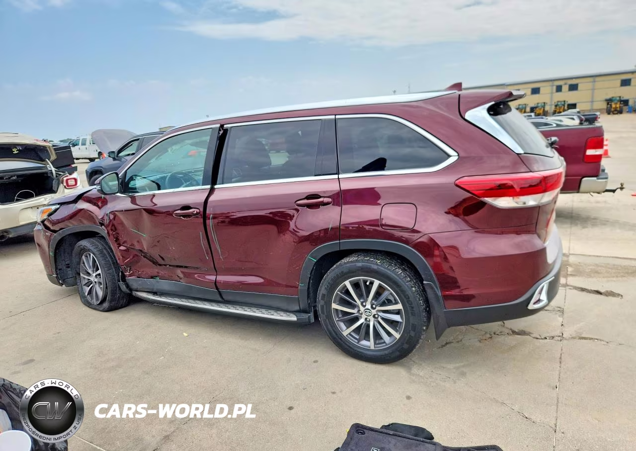 2019 Toyota Highlander Xle VIN:5TDKZRFH6KS301159 - 2