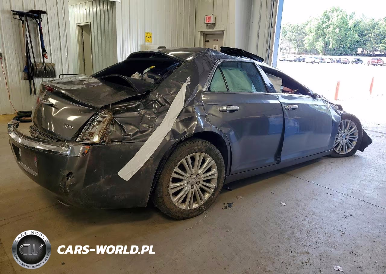 2014 Chrysler 300 VIN:2C3CCARG8EH308714 - 3