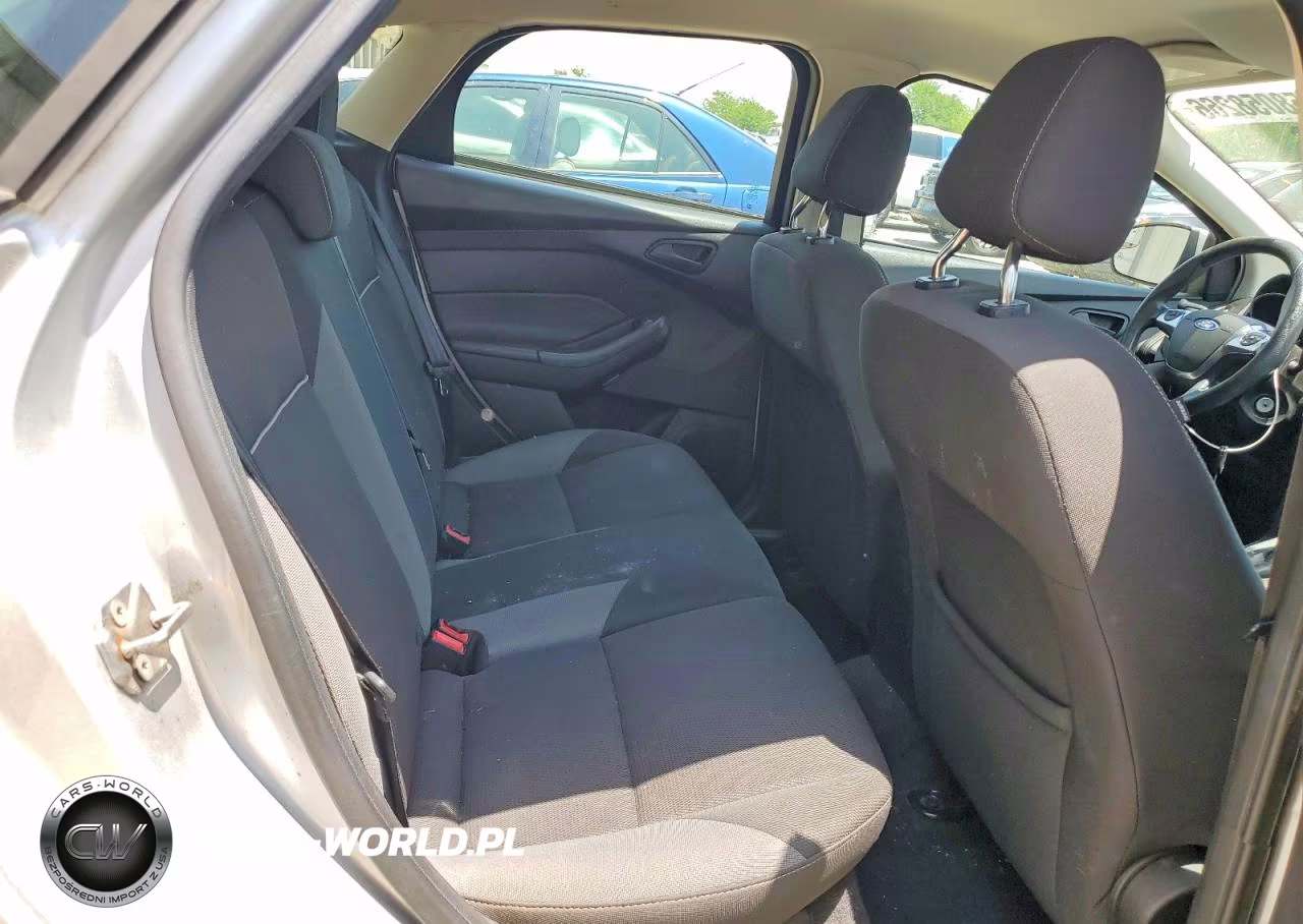 2012 Ford Focus Se VIN:1FAHP3K28CL268432 - 10