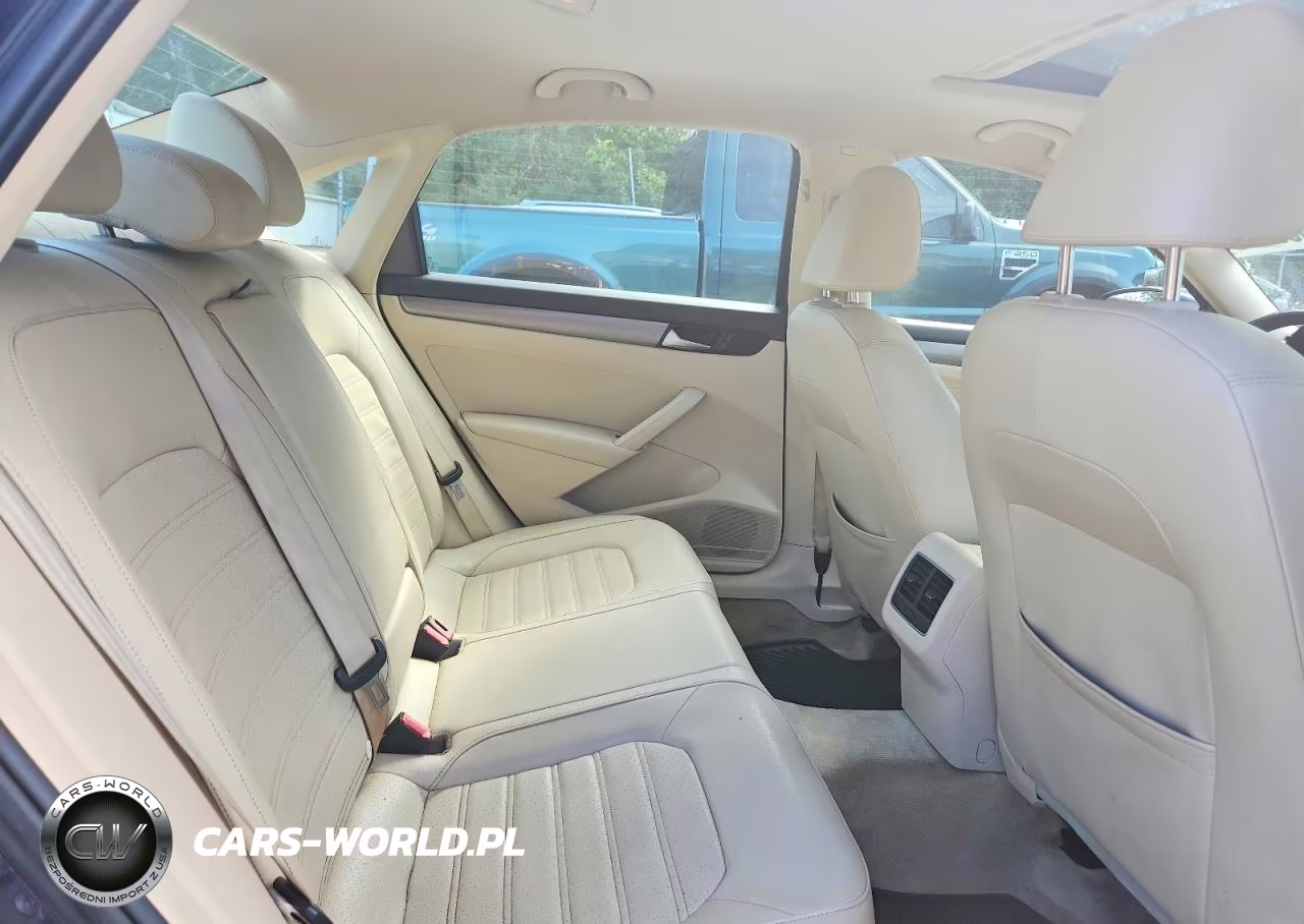 2015 Volkswagen Passat Se VIN:1VWBT7A34FC024405 - 10
