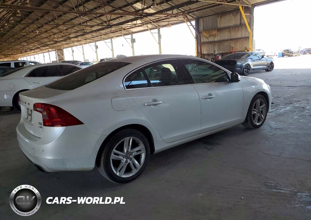 2015 Volvo S60 Platinum VIN:YV1612TD0F2301716 - 3