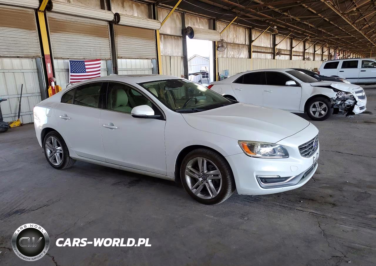 2015 Volvo S60 Platinum VIN:YV1612TD0F2301716 - 4