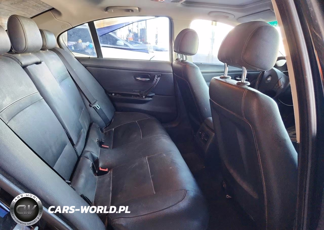 2010 BMW 335 Xi VIN:WBAPL3C52AA408104 - 10