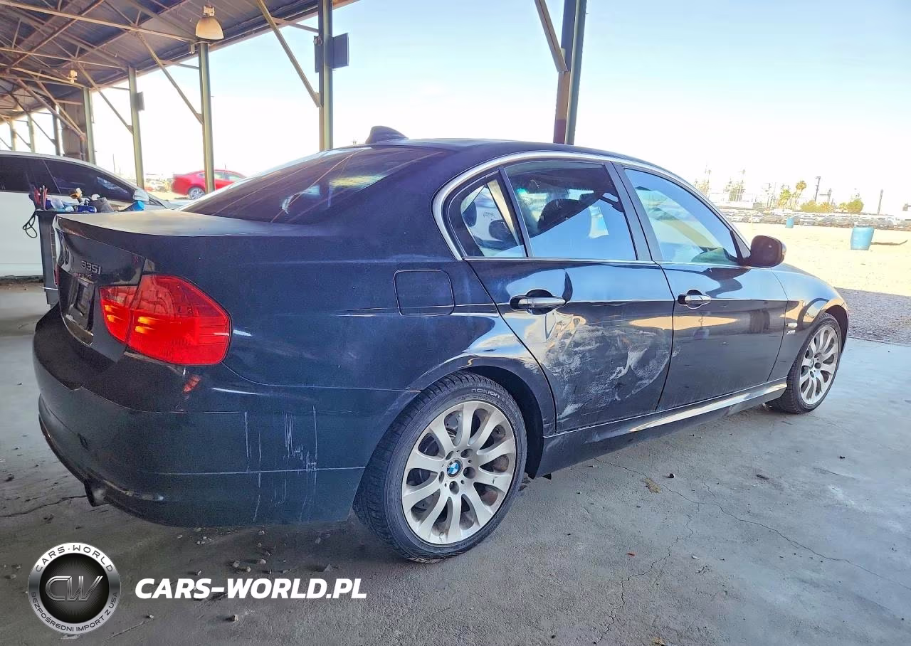 2010 BMW 335 Xi VIN:WBAPL3C52AA408104 - 3