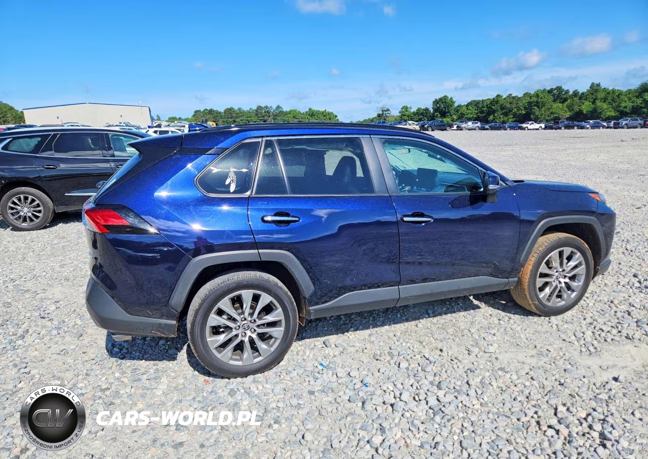 2023 Toyota Rav4 Limited VIN:2T3Y1RFV8PW240619 - 3