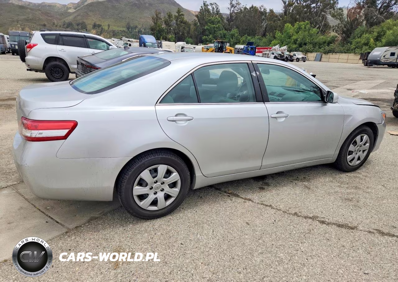 2010 Toyota Camry Le VIN:4T4BF3EK0AR021719 - 3