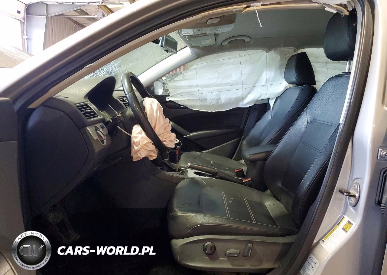2013 Volkswagen Passat Se VIN:1VWBP7A3XDC089812 - 7