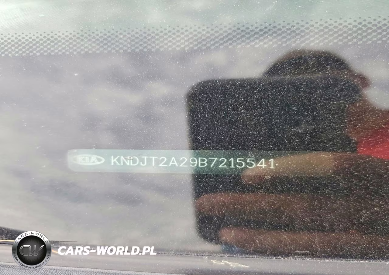 2011 Kia Soul + VIN:KNDJT2A29B7215541 - 12