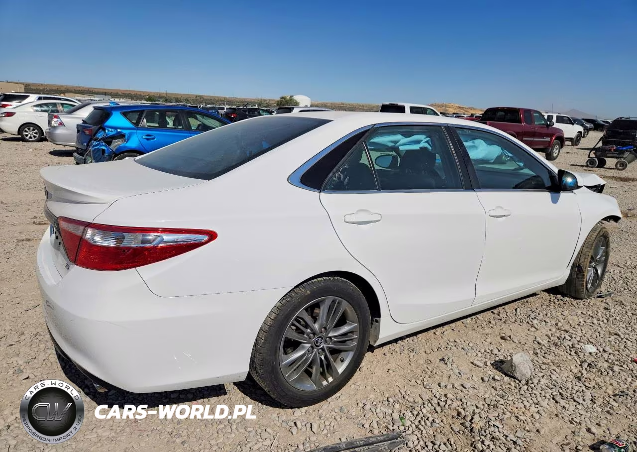 2016 Toyota Camry Se VIN:4T1BF1FK9GU172578 - 3