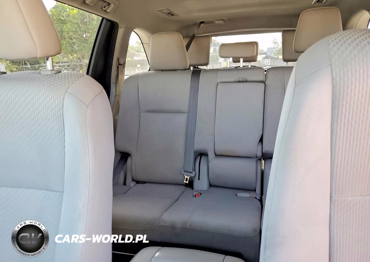 2017 Toyota Highlander Le VIN:5TDZARFHXHS032355 - 10
