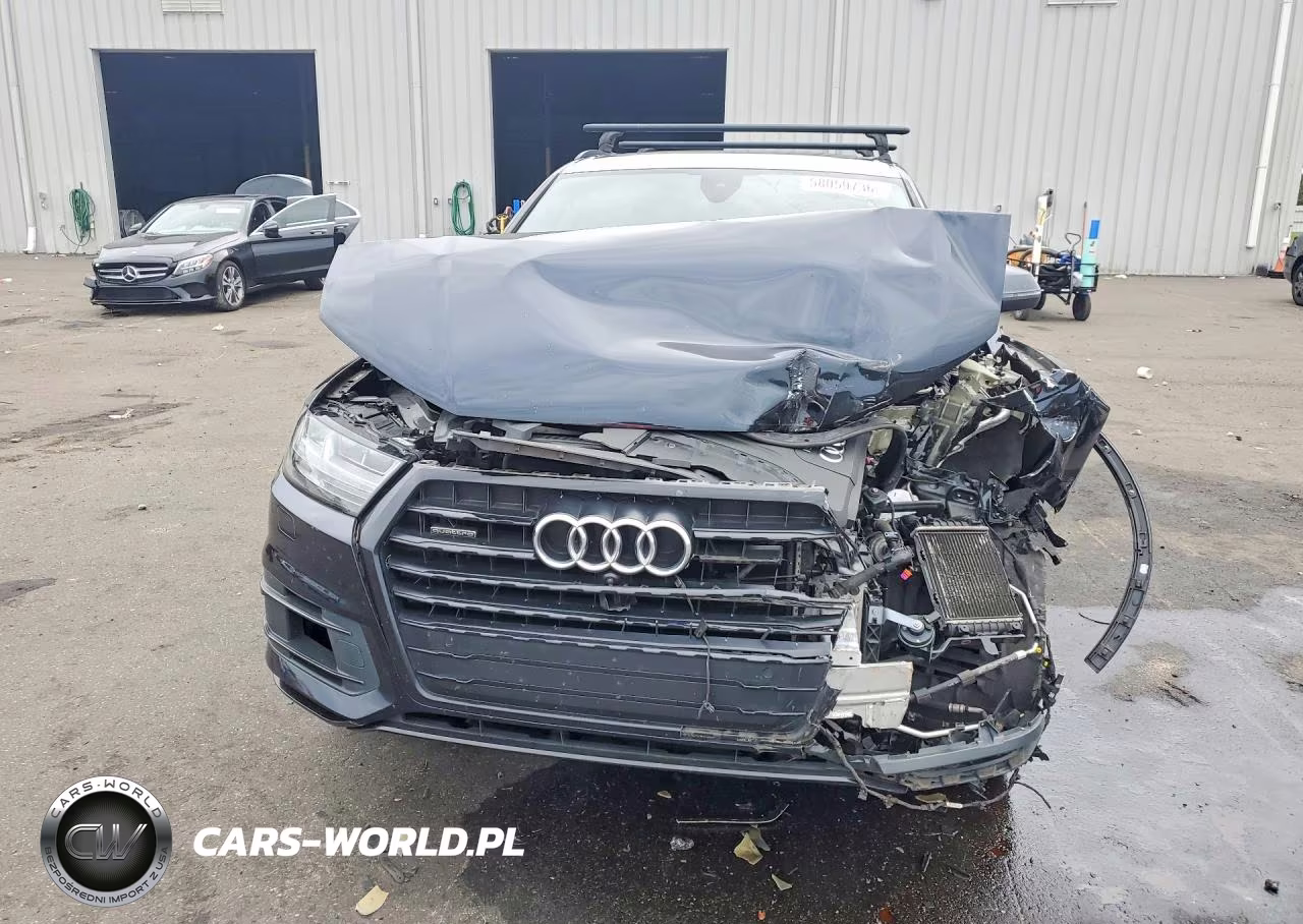2017 Audi Q7 Prestige VIN:WA1VAAF7XHD035852 - 5