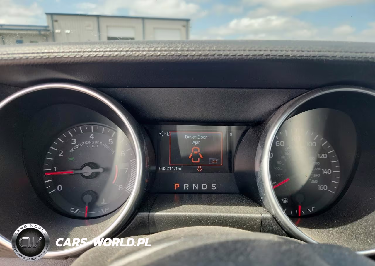 2018 Ford Mustang VIN:1FA6P8TH3J5120889 - 9