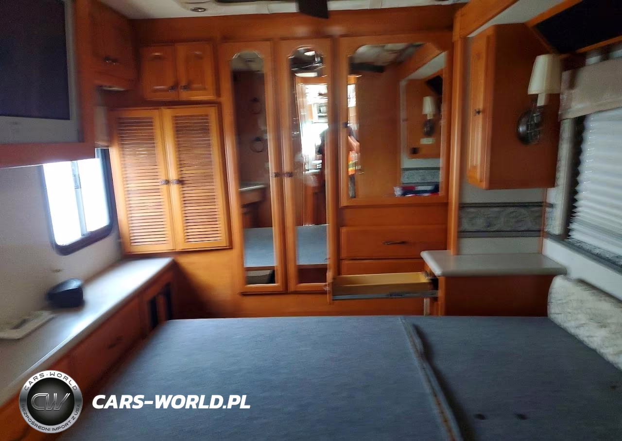 2005 Spartan Motors Motorhome 4Vz VIN:4VZBR1D925C048794 - 9