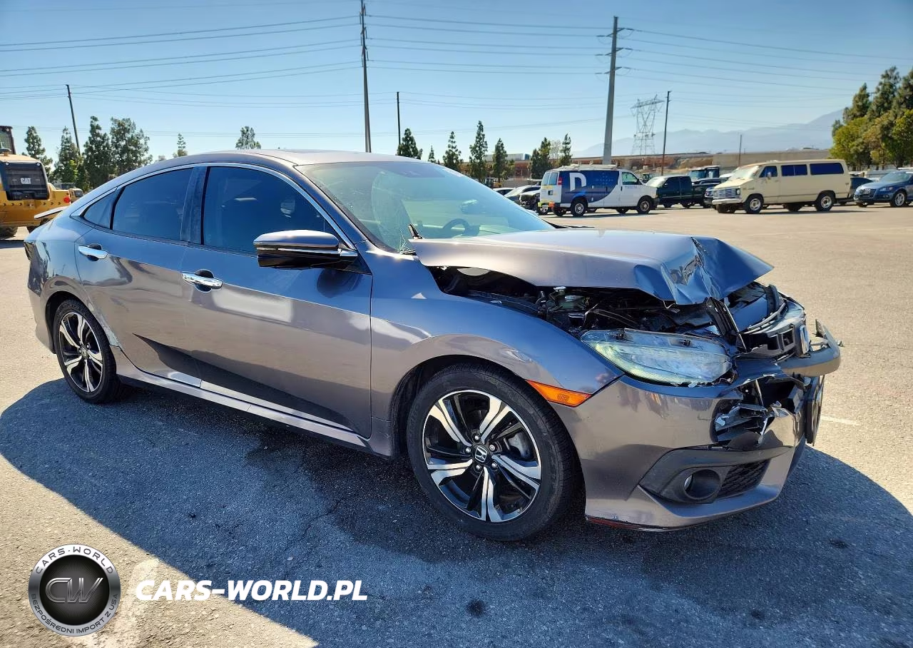 2017 Honda Civic Touring VIN:19XFC1F93HE213203 - 4
