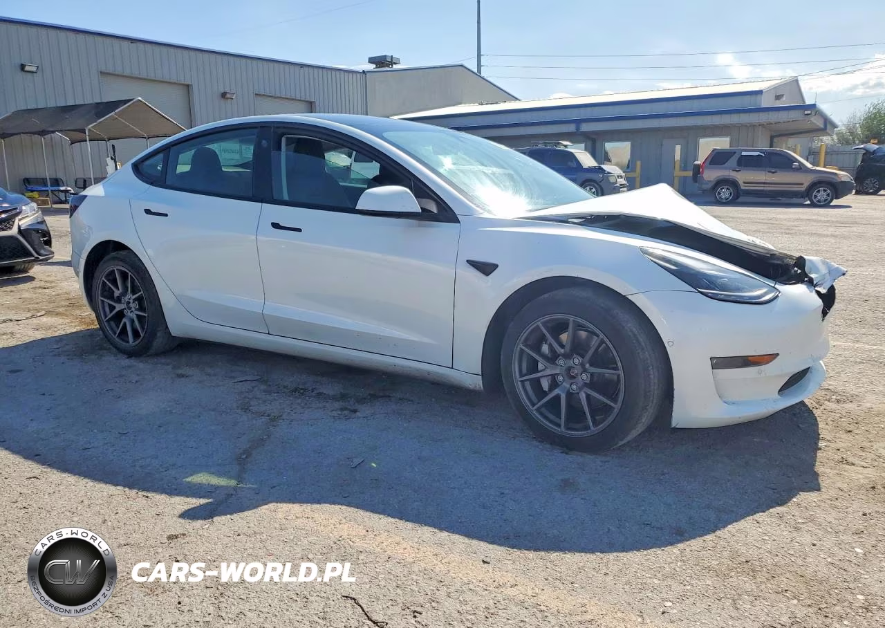 2022 Tesla Model 3 VIN:5YJ3E1EB8NF169142 - 4