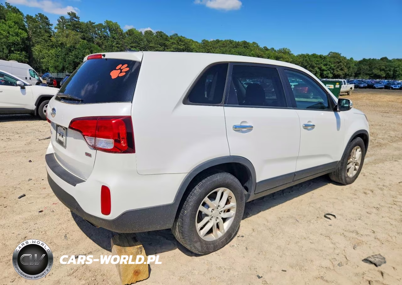 2015 Kia Sorento Lx VIN:5XYKT3A69FG564978 - 3