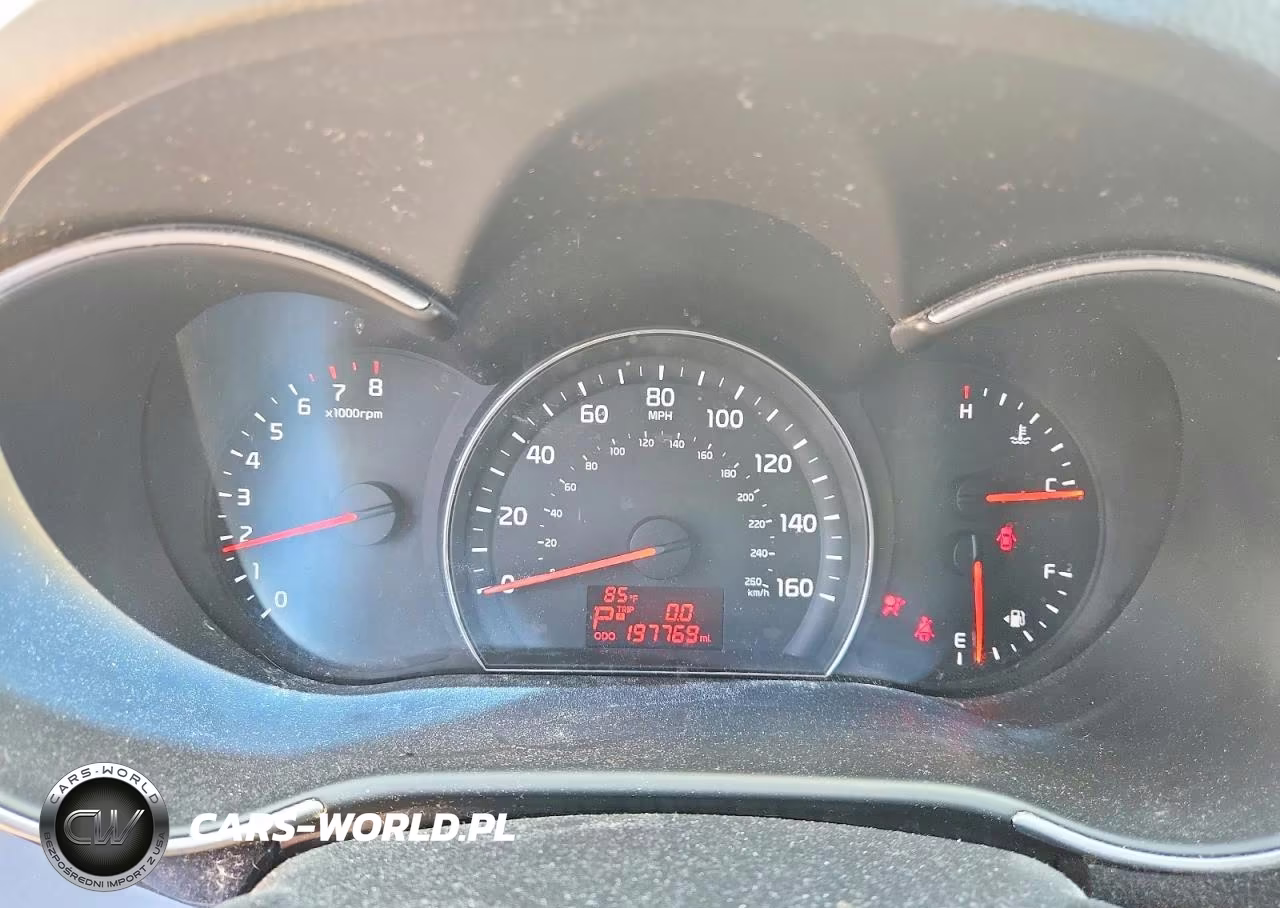 2015 Kia Sorento Lx VIN:5XYKT3A69FG564978 - 9