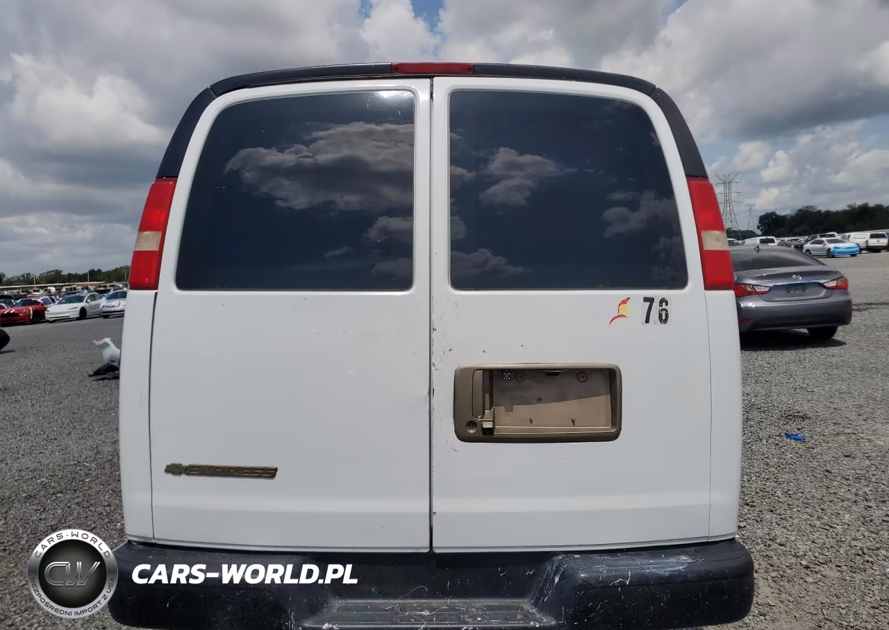 2018 Chevrolet Express G2500 VIN:1GCWGBFP4J1269491 - 6