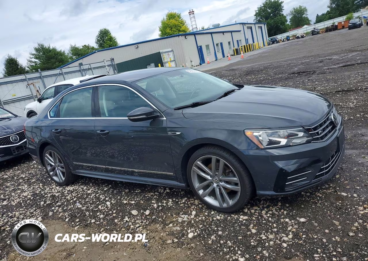 2017 Volkswagen Passat R-Line VIN:1VWDT7A36HC046269 - 4