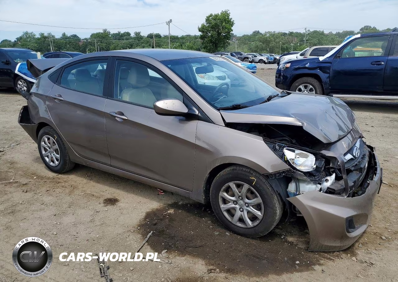 2013 Hyundai Accent Gls VIN:KMHCT4AE9DU326363 - 4