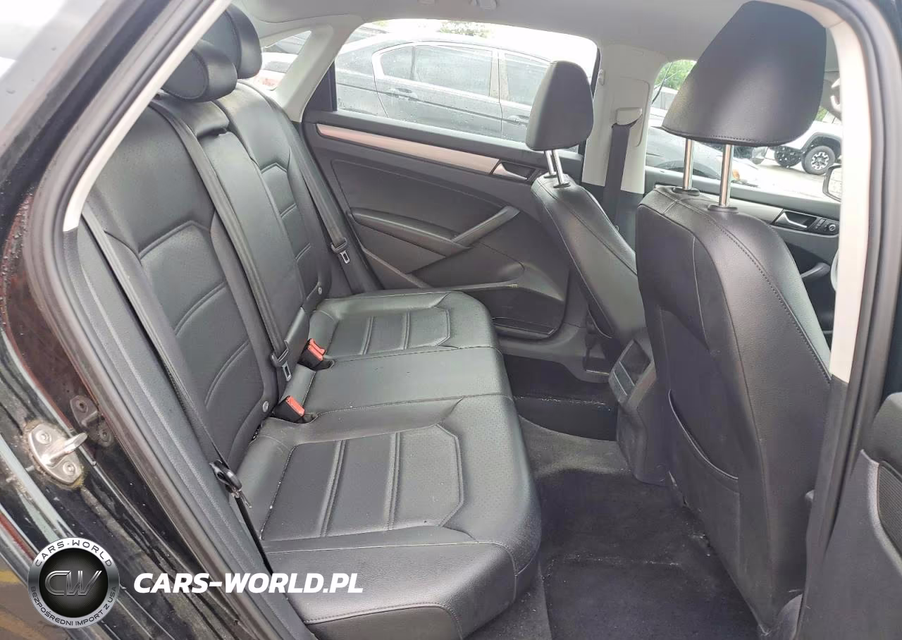 2015 Volkswagen Passat S VIN:1VWAS7A38FC110007 - 10