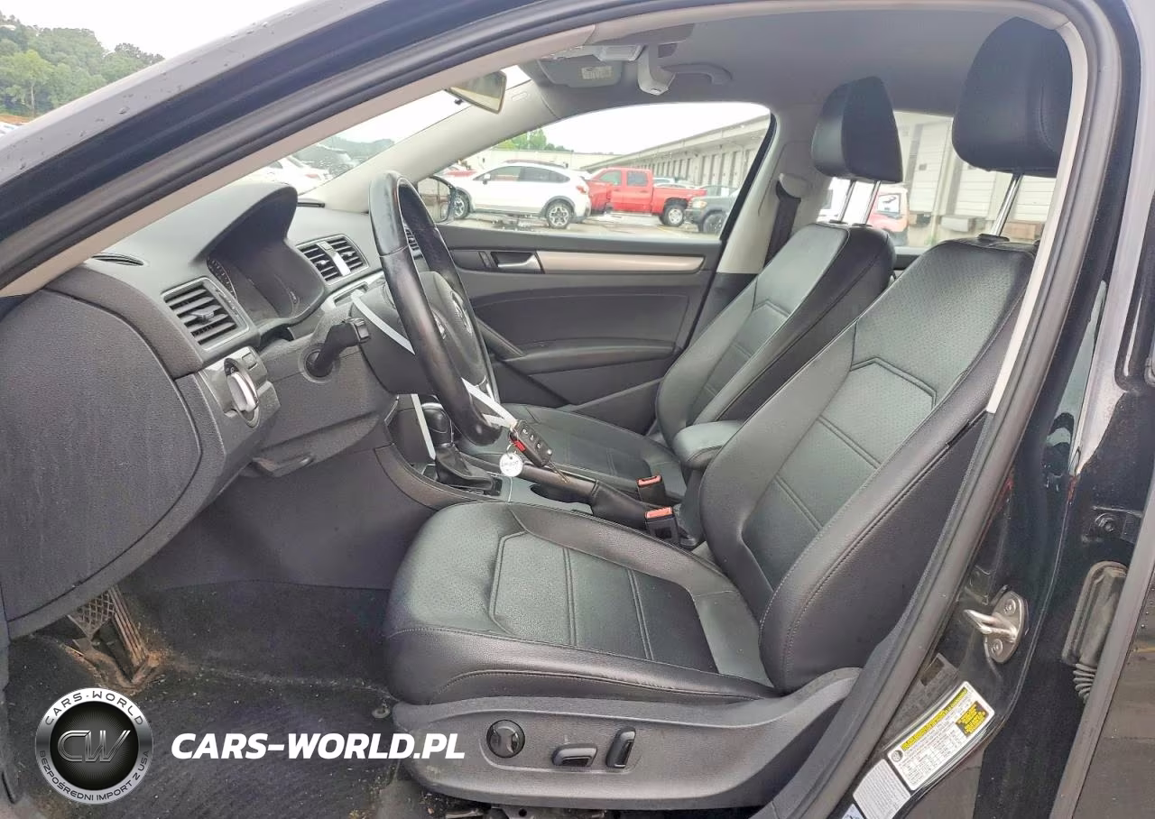 2015 Volkswagen Passat S VIN:1VWAS7A38FC110007 - 7