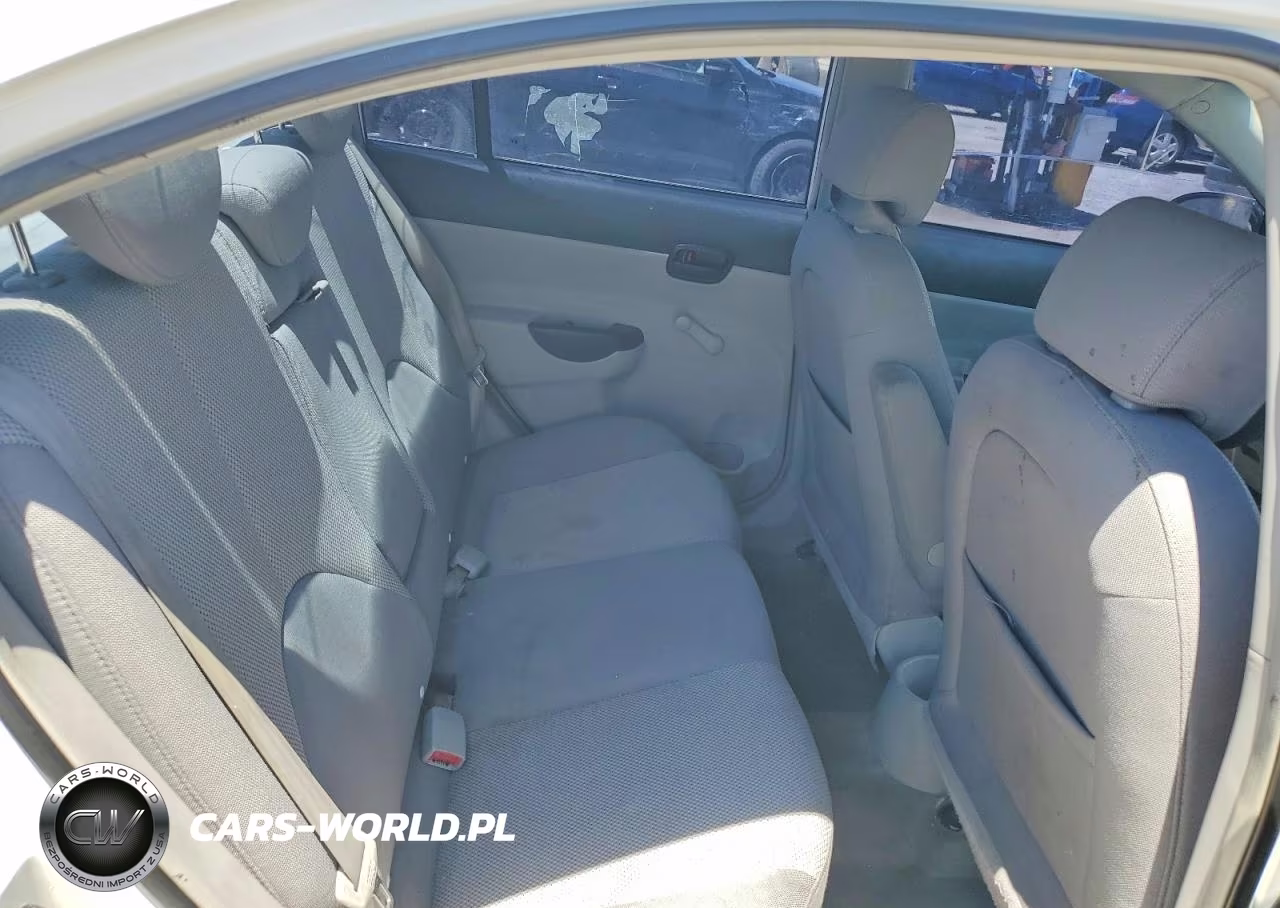 2006 Hyundai Accent Gls VIN:KMHCN46C56U059906 - 10