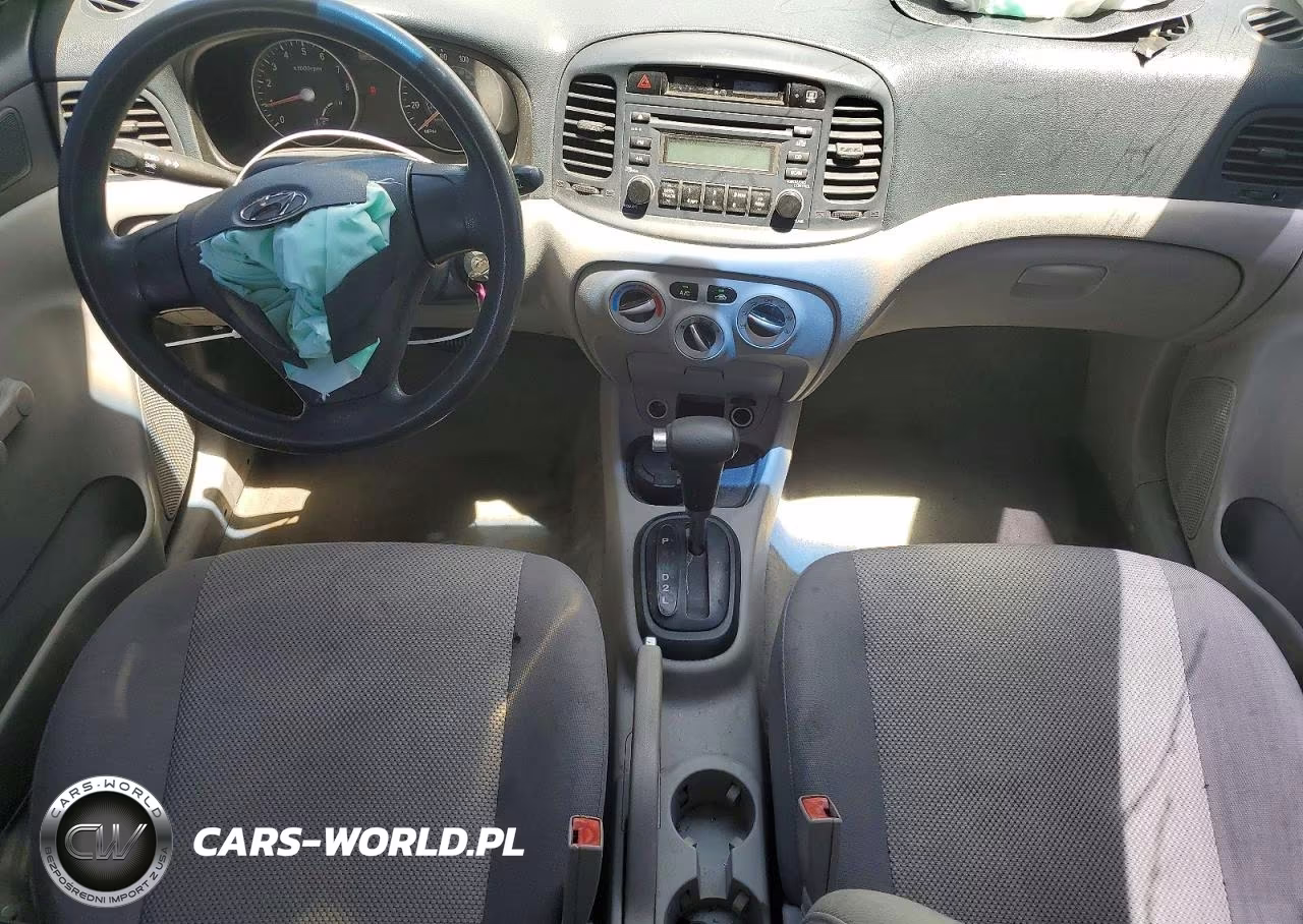 2006 Hyundai Accent Gls VIN:KMHCN46C56U059906 - 8