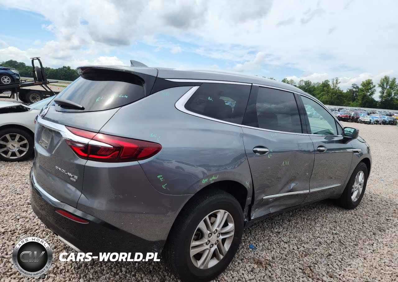 2018 Buick Enclave Essence VIN:5GAEVAKW3JJ186614 - 3