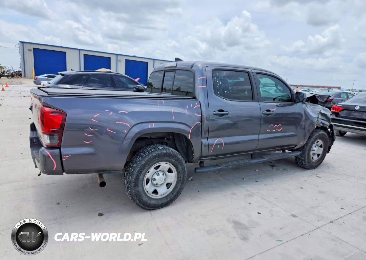 2018 Toyota Tacoma Sr VIN:5TFAX5GN8JX110494 - 3