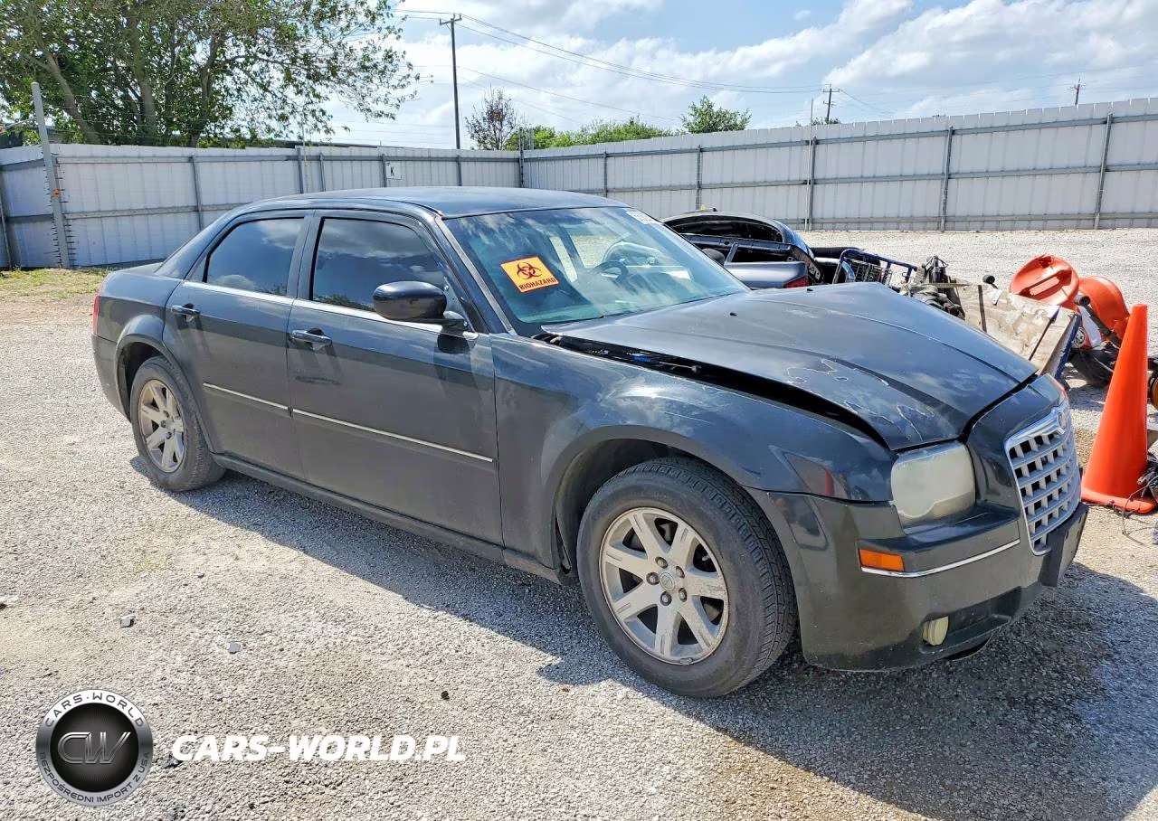 2006 Chrysler 300 Touring VIN:2C3KA53GX6H285455 - 4