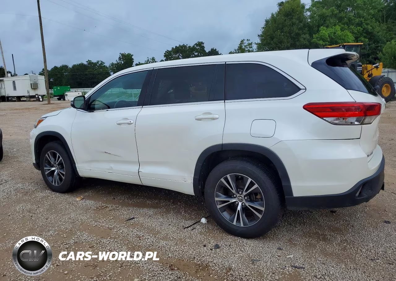 2017 Toyota Highlander Le VIN:5TDZZRFH6HS231640 - 2