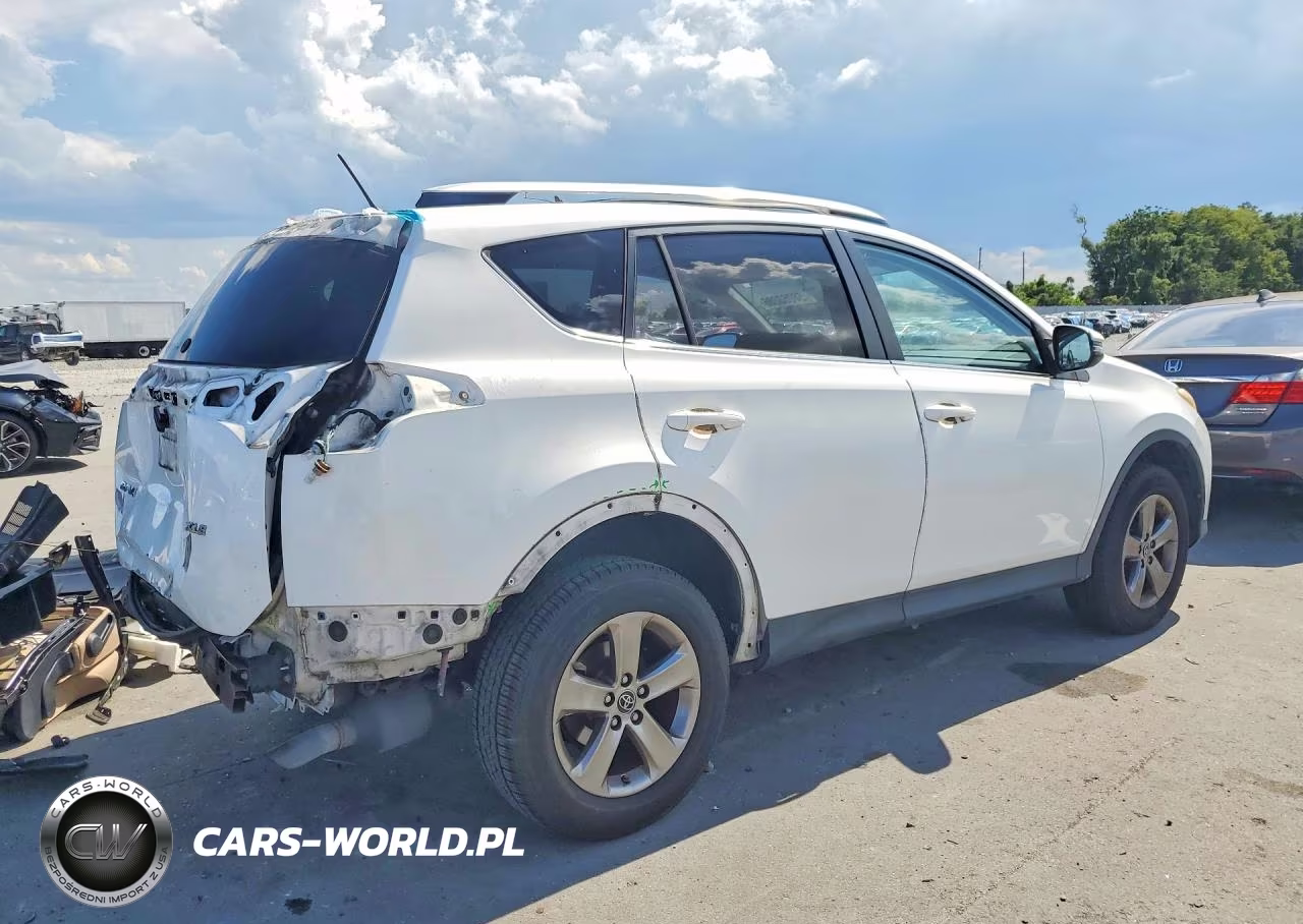 2015 Toyota Rav4 Xle VIN:JTMWFREV2FD049395 - 3