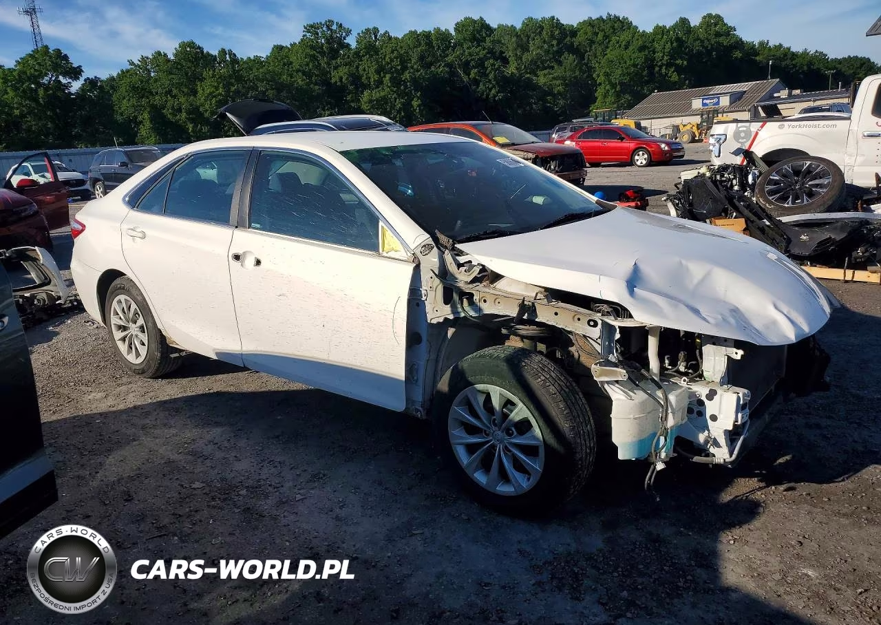 2017 Toyota Camry Le VIN:4T1BF1FK8HU333469 - 4